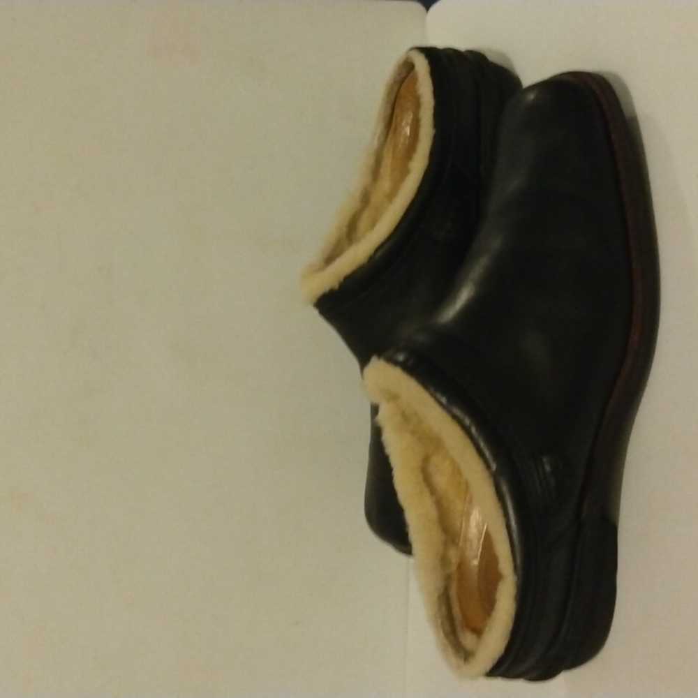 UGG MULES